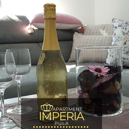 Apartment Imperia *** Pula Extérieur photo