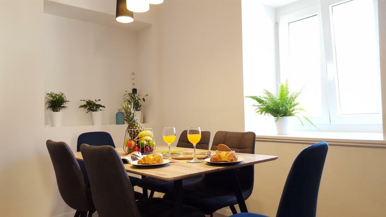 Apartment Imperia *** Pula Extérieur photo