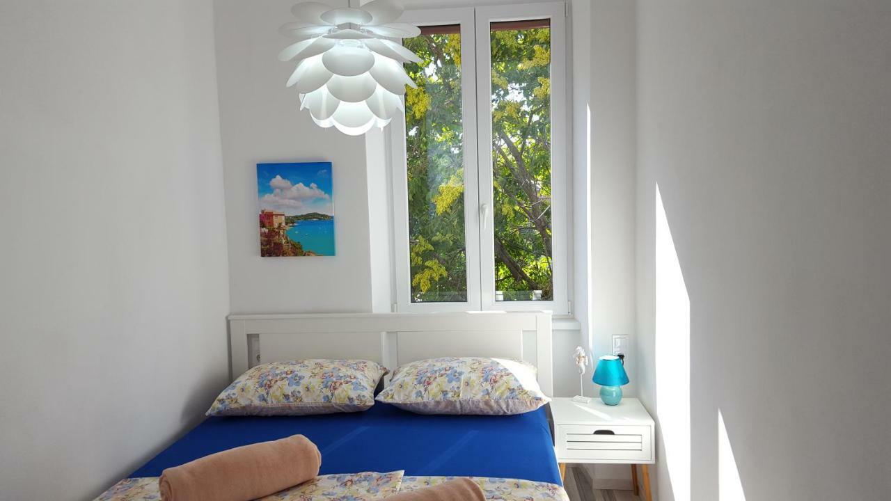 Apartment Imperia *** Pula Extérieur photo