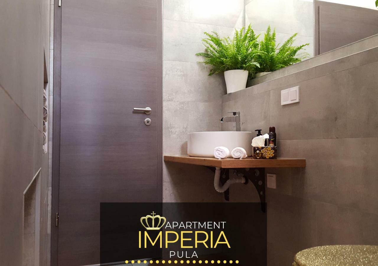 Apartment Imperia *** Pula Extérieur photo